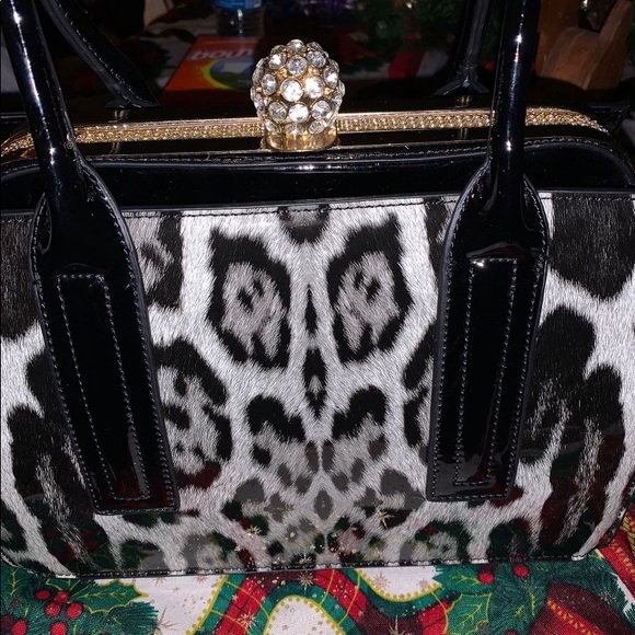 Animal print purse - Picture 3 of 10